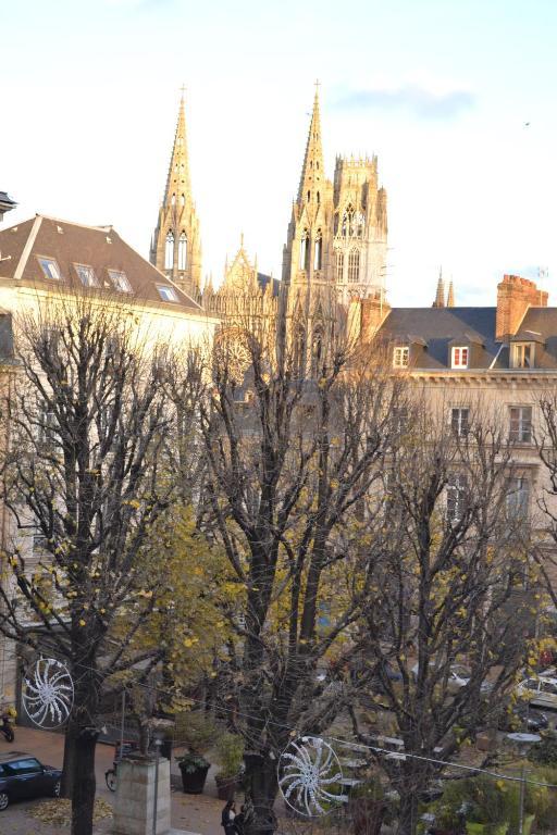 Des Carmes -