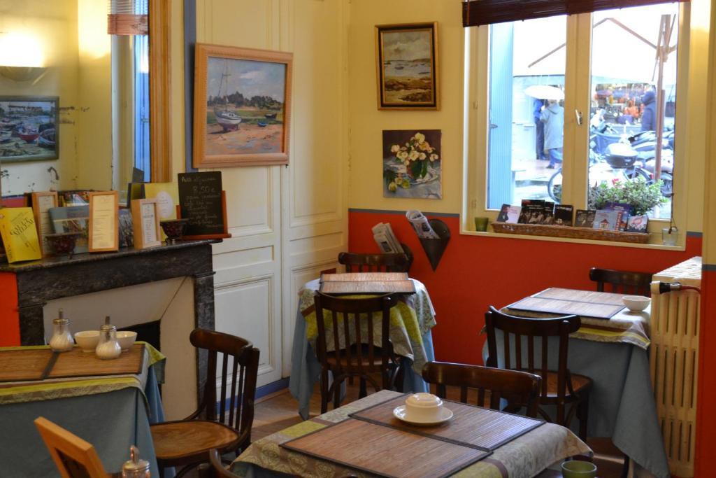 Des Carmes -