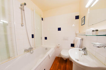 Hotel Des Carmes - 2*