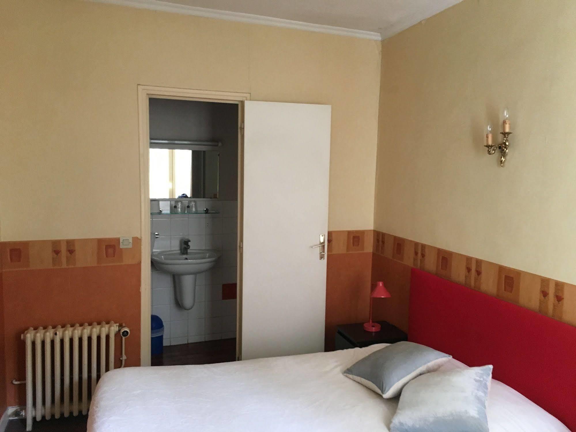 Hotel Des Carmes - 2*